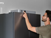 A Jackery FridgeGuard készülék egy kis LCD-képernyővel rendelkezik