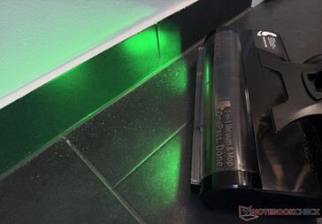 A zöld fény láthatóvá teszi a port