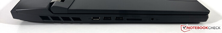 Left side: Power, 2x USB-A 3.2 Gen2 (10 Gbps), SD card reader, 3.5 mm stereo jack