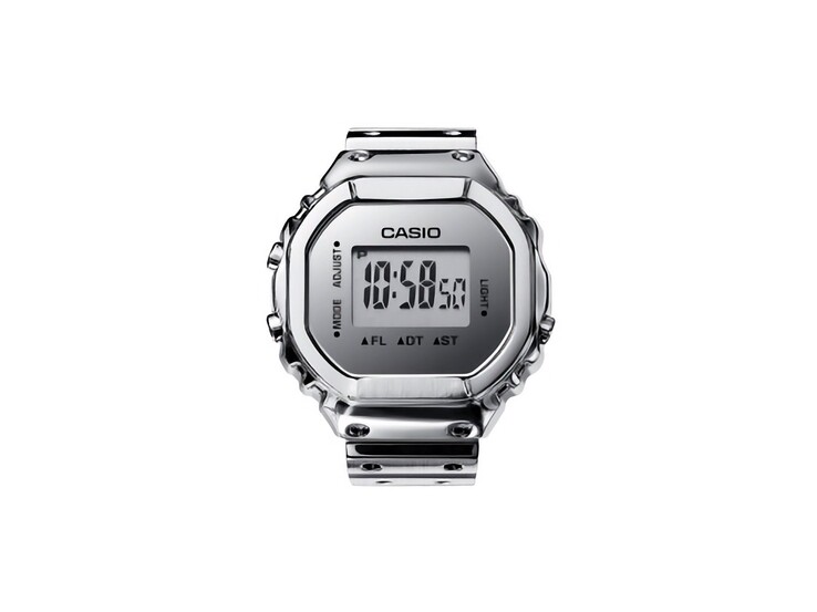 A Casio CRW-H001M-8 okosgyűrű-óra elölnézete, digitális LCD-kijelzővel és csiszolt ezüst színű kivitelben.