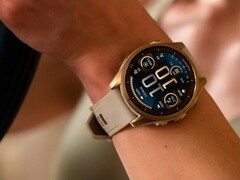 A Garmin Fenix 8 AMOLED okosóra (a képen) felhasználói fényerőproblémát jeleztek. (Kép forrása: Garmin)
