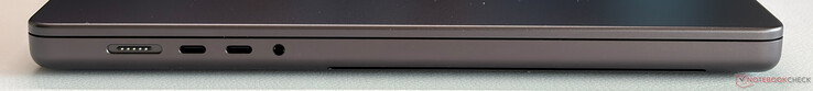 Balra: MagSafe, 2x USB-C 4.0 Thunderbolt 5 (120 Gbps, DisplayPort 2.1, Power Delivery), 3,5 mm-es hangszóró