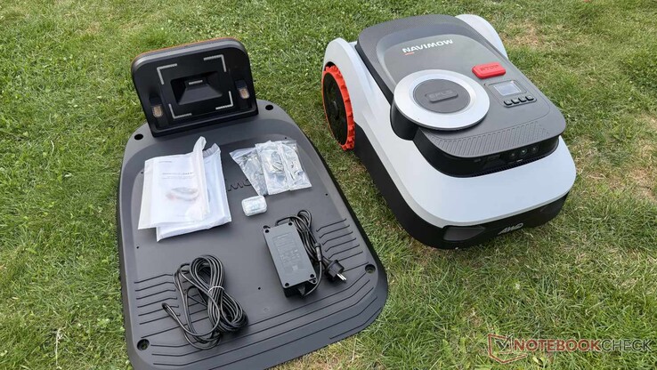 A Navimow i210 LiDAR Pro csomag tartalma