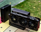 A GPD Box és a GPD G2 (mindkettő a képen GPU-val látható) csomagban 1 837 dollártól kapható