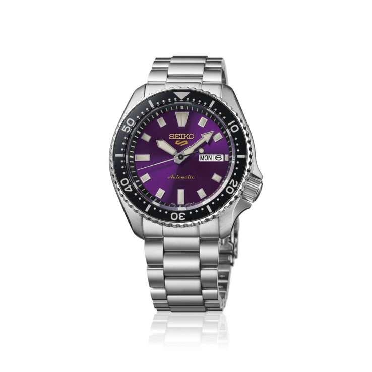 A Seiko HDB003 Edo Purple számlappal rendelkezik.