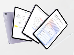 A Xiaomi Pad Mini a hivatalos tollal a kézben. (Kép forrása: Xiaomi)