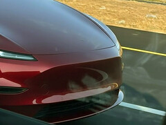 Tesla Model Y Standard renderelés piros színben. (Kép forrása: Moose/X)