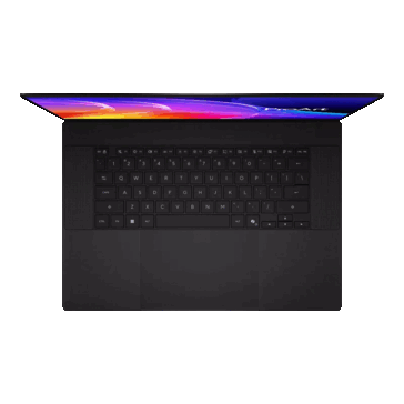 Az Asus ProArt P16 fekete hátsó és billentyűzetes nézete