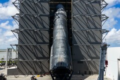 A Ship 40 közel három hónappal az indítás után bekerül a SpaceX Starbase-en található Megabay hangárjába.
