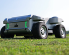 Az Apollo Turfstorm moduláris udvari robotja (képünkön) a Kickstarteren crowdfundingol. (Kép forrása: Apollo Turfstorm)