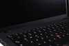 ThinkPad T14 Gen 6: Két kis zsanér