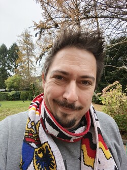 Szelfi a Tecno Slim 5G-vel