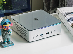 A Mix Pro II átlátszó teteje és az elülső és jobb oldali világítás körbeöleli a készüléket.