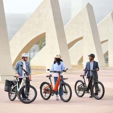A Momentum Vida E+ e-bike abyss black, mountain air és caramel cinnamon színváltozatokban kapható (Kép forrása: Momentum)