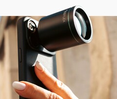 A Reeflex tele átalakítója 600 mm-es teleobjektívvel bővíti az iPhone 17 Pro fényképezőgépet.