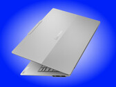 A ThinkBook 14x a legtöbb laptopnál könnyebb: hivatalos súlya 990 g, 54,7 Wh-s akkumulátorral.