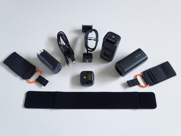 Tartozékok. (Kép forrása: Notebookcheck)