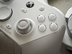 A GameSir G7 Pro Mech White kivitelben. (Kép forrása: Paraph)