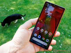 Még az öregedő Pixel 7a is kapott egy GPU-lökést az újabb illesztőprogramoknak köszönhetően. (Kép forrása: Notebookcheck)