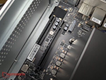 2 PCIe bővítőhely
