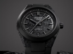 A Casio Edifice EFK-100XPB-1A óra (a képen) hamarosan megjelenik az Egyesült Királyságban. (Kép forrása: Casio)
