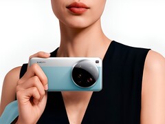 A Xiaomi 15 Ultra (a képen látható) utódja a hírek szerint egy valódi folyamatos zoomos kamerával fog rendelkezni, 200 MP-es érzékelővel. (Kép forrása: Xiaomi)