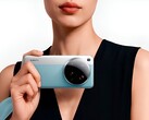 A Xiaomi 15 Ultra (a képen látható) utódja a hírek szerint egy valódi folyamatos zoomos kamerával fog rendelkezni, 200 MP-es érzékelővel. (Kép forrása: Xiaomi)