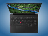 A ThinkPad P16s i Gen 5 felülről nézve.