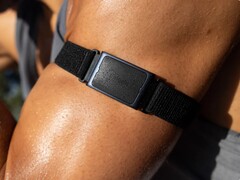 Az Amazfit Helio Arm Band (a képen) elindult az Egyesült Államokban és az Egyesült Királyságban. (Kép forrása: Amazfit)