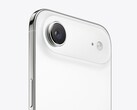 Közelkép a Apple iPhone Air hátsó kameramoduljáról fehér kivitelben (Kép forrása: Apple)