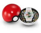 A Casio G-Shock Pokémon 30. évfordulós GA-110 modell egy Poké Ball alakú tokban van kiállítva, amelynek díszítőbetétjén 30 Pokémon látható.