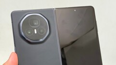 Honor felfedte a Honor Magic V3 (képünkön) utódjának bevezetési dátumát: 2025. június 18. (Kép forrása: Weibo)