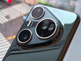 A Huawei Pura 80 Ultra első áttekintése, rengeteg fotó és az első kameratesztek, beleértve az iPhone 16 Pro Max, Vivo X200 Ultra és Oppo Find X8 Ultra összehasonlításokat. (Kép forrása: Weibo)