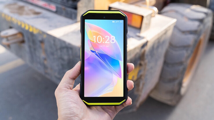 A kijelző elég kicsi (Kép forrása: Ulefone)
