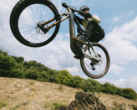 A BH iLynx+ NX (a képen) működés közben. Az e-MTB-ben lévő Bosch Performance Line CX motor 100 Nm maximális nyomatékot és akár 400%-os pedálsegítséget támogat. (Kép forrása: BH Bikes)