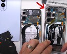 A Samsung 2,4 mm-t faragott le a Galaxy S25 Edge-ből, legalábbis a Galaxy S25 Ultra-hoz képest. (Kép forrása: JerryRigEverything)