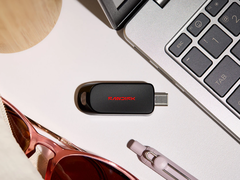 A SanDisk CZB sorozatú termékei kevesebb mint 2 hüvelyk hosszúak és mindössze 6 grammot nyomnak.