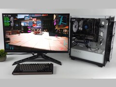 Egy olcsó játék PC Intel Arc A380 és Nvidia RTX 3060 processzorral, amelyen Cyberpunk 2077 fut a Lossless Scaling használatával a dual-GPU-s képkocka generáláshoz, FPS számlálókkal a képernyőn (Kép forrása: ETA PRIME via YouTube)