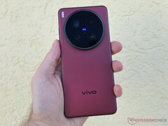A Vivo X200 Ultra már a második egymást követő hónapban friss kamerafejlesztéseket kapott. (Kép forrása: Notebookcheck)