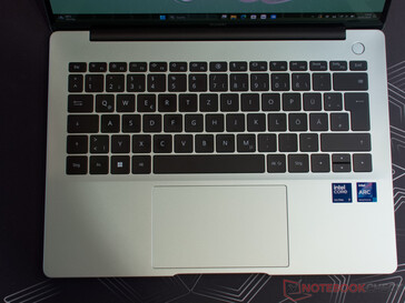 Billentyűzet és touchpad