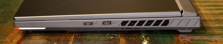 2x USB Type-A USB 3.2 Gen 1 (5 Gbps)
