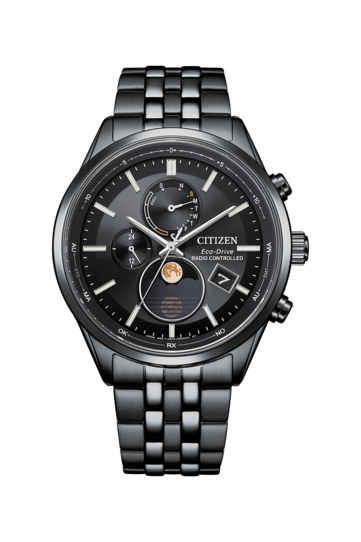 Citizen BY1035-56E Eco-Drive holdfázis-óra, teljesen fekete rozsdamentes acél tokban és karkötővel, fekete számlappal, analóg holdfázis-kijelzővel, két kis számlappal és dátumablakkal.