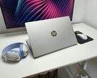 Gyenge AMD processzorral rendelkezik: HP OmniBook 3 17