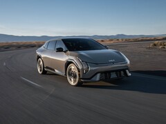A Kia EV4 szedán (képünkön) amerikai megjelenését határozatlan időre elhalasztották. (Kép forrása: Kia)
