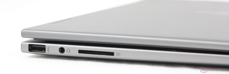 Balra: USB-A 10 (10 Gbps), 3,5 mm-es fejhallgató, SD kártyaolvasó