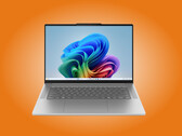 Az IdeaPad Slim 5i 15IWC11 elölről.