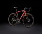 A Trek Domane+ SL karbon vázzal rendelkezik