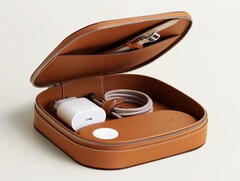 A Hermès most egy drága MagSafe töltőt kínál bőr hordtáskával.