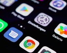 Android okostelefon alkalmazásfiókkal és beállítások ikonnal