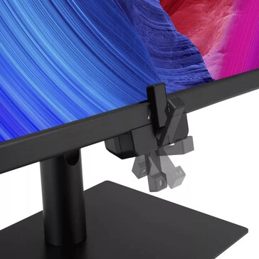 A fedélzeten egy színmérő található (Kép forrása: Asus)